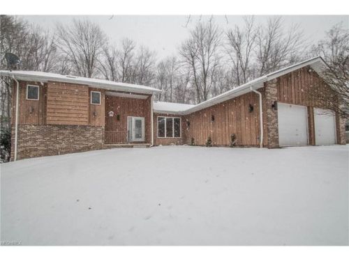 19447 Albion Rd, Cleveland OH  44149-2315 exterior