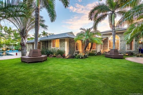 5763 Kalanianaole Hwy, Honolulu, HI 96821-2330