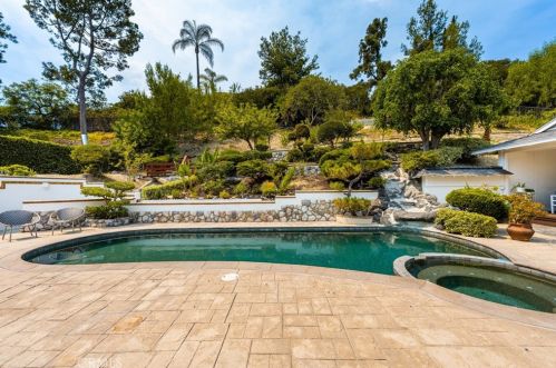 10228 Overhill Dr, Santa Ana CA  92705-1595 exterior