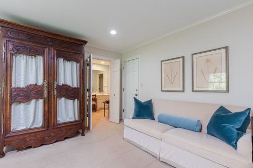 31 Mooregate Sq, Atlanta GA  30327-1539 exterior