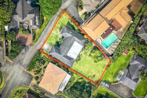 2831 Puumele Pl, Honolulu, HI 96817-1421