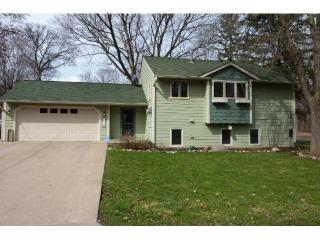 2919 Dickens Ln, Orono, MN 55364-8517