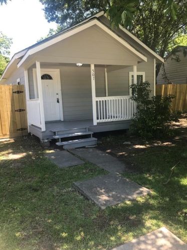 507 3rd St, Morgans Point, TX 77571-3305
