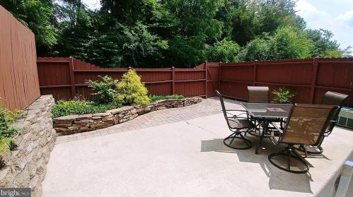 2639 Grandview Park Dr, York PA  17408-1482 exterior
