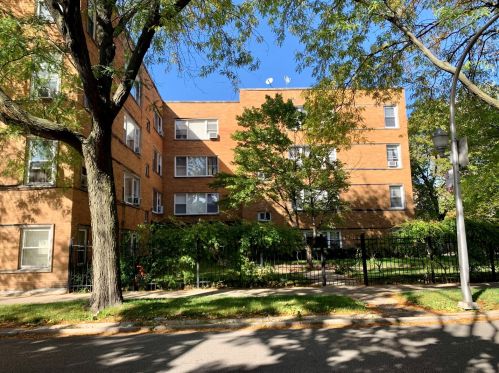 2834 Granville Ave, Chicago IL  60659-1685 exterior