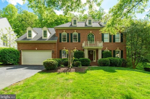 16485 Hayes Ln, Woodbridge, VA 22191-4561