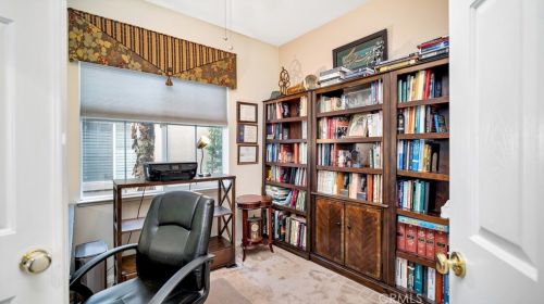 21 Salton, Irvine CA  92602-2425 exterior