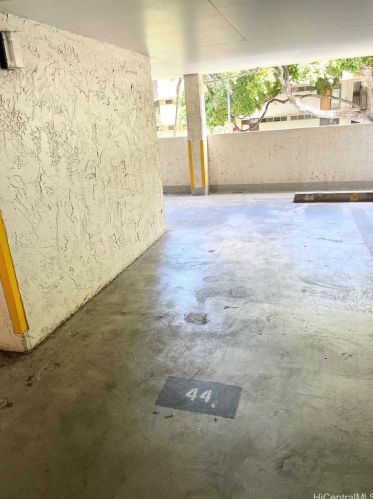 2092 Kuhio Ave, Honolulu HI  96815-2151 exterior