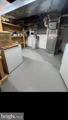 725 Amherst Rd, Camden NJ 08106-1203 exterior