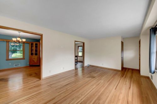 3932 Homewood Ave, Saint Paul MN  55110-4507 exterior