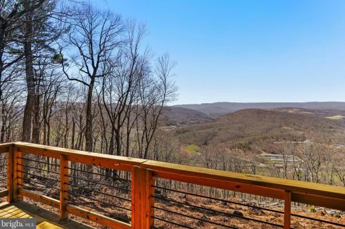 1034 Toms Knob Approach, Lost City WV 26810-8428 exterior