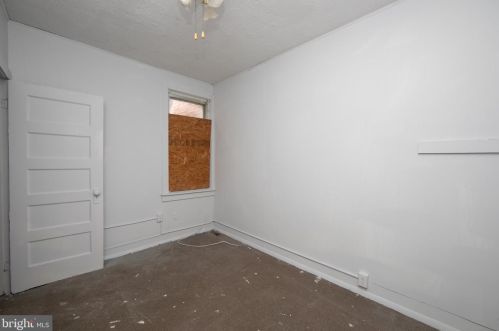 1247 Sheridan St, Camden NJ 08104-3529 exterior