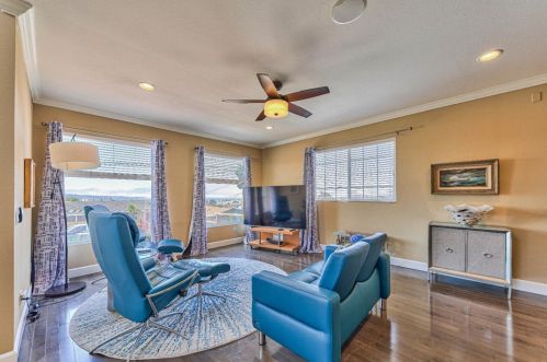 1312 Flores St, Seaside CA exterior