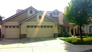 2422 Vartikian Ave, Clovis, CA 93611-5497