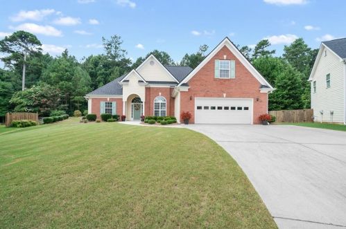 715 Aya Cir, Loganville, GA 30052-6694