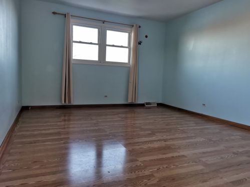 865 Boone Dr, Carol Stream IL  60188-9304 exterior