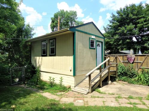 271 Clarence St, Saint Paul MN  55106-6514 exterior