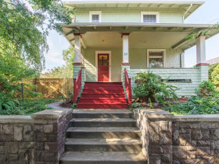 615 Lawrence Ave, Portland OR  97232-2367 exterior