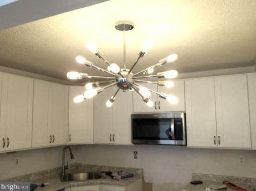 30 Voscek Ct, Trenton NJ  08648-2646 exterior