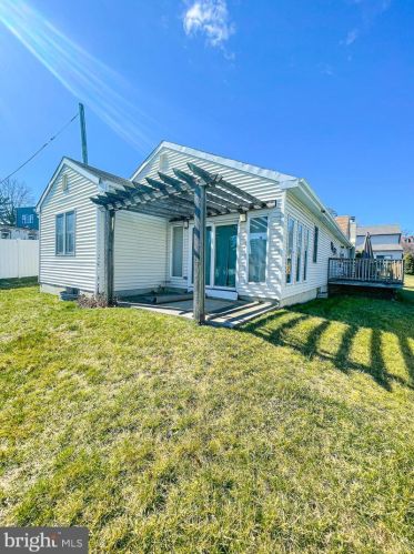 2245 52 St, Philadelphia PA 19131-2312 exterior