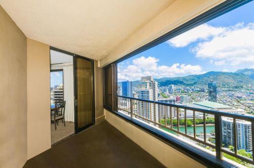 1778 Ala Moana Blvd, Honolulu HI  96815-1658 exterior