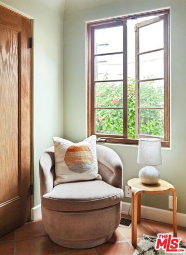 1114 Mountain St, Glendale CA  91207-1834 exterior