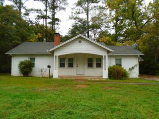 3 Wray St, York, SC 29745-1633