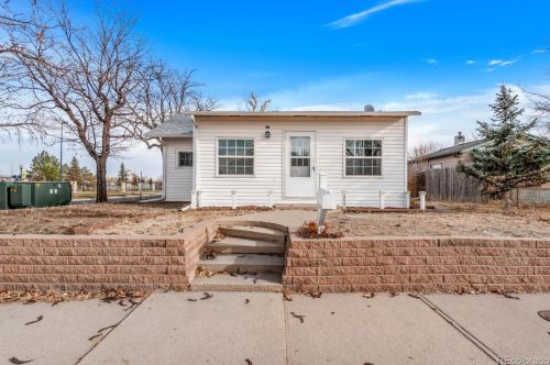 4990 Hooker St, Denver, CO 80221-1117
