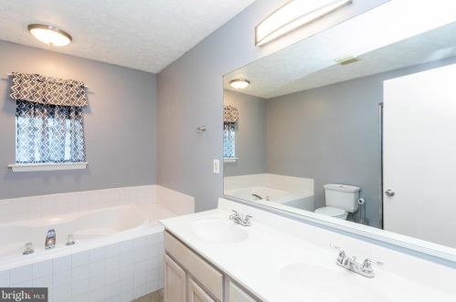 354 Woodland Grn Ct, Aberdeen MD  21001-2941 exterior