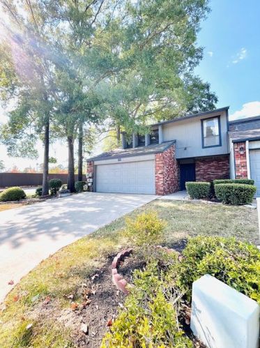 18 Timber Creek Dr, Conroe TX  77301-1064 exterior