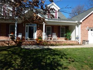 8 Hayes Ln, Hurricane, WV 25526-9118