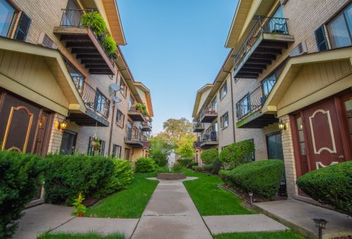 2159 Harlem Ave, Chicago, IL 60707-3227
