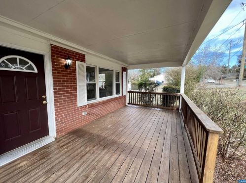 1216 Smith St, Charlottesville, VA 22901-4151