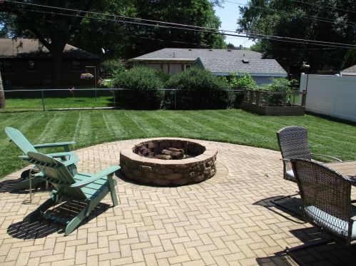 560 Jonette Ave, Bradley, IL 60915-1120