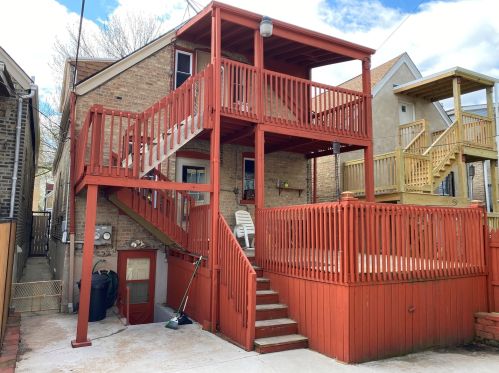 3528 Pierce Ave, Chicago, IL 60651-2211