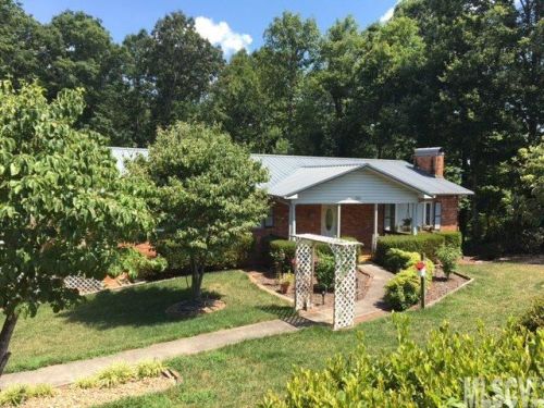 2220 Olde Well Rd, Hudson, NC 28638-8788
