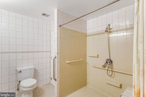 12606 Meadowood Dr, Silver Spring MD 20904-2928 exterior