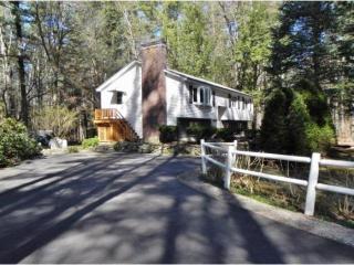 251 High Range Rd, Londonderry, NH 03053-2616
