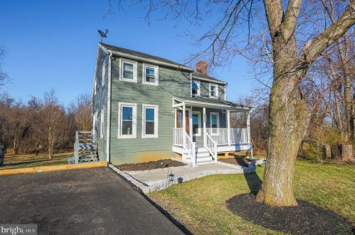 474 Hackney Ln, Charles Town, WV 25414-4595