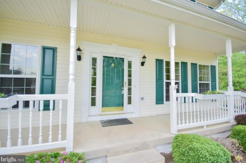129 Sawmill Rd, Hedgesville, WV 25427-6932
