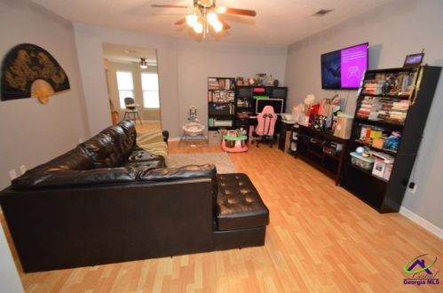 322 Hidden Creek Cir, Warner Robins, GA 31088-9206