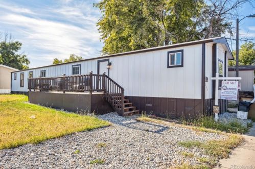 1932 Quintero St, Denver, CO 80011-4949