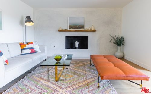 3754 Whitespeak Dr, Van Nuys, CA 91403-5039