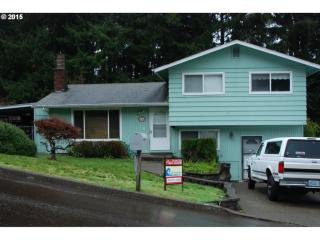 589 Westmont Dr, Winchester Bay, OR 97467-1749