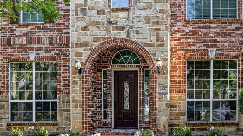 2137 Goliad Cir, Frisco, TX 75033-5212