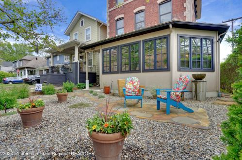 1034 2nd Ave, Tinton Falls NJ  07712-5834 exterior