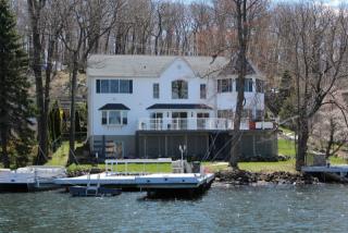 265 Maxim Dr, Hopatcong, NJ 07843-1743