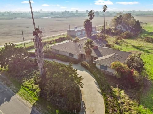 2507 Golf Rd, Turlock, CA 95380-8703