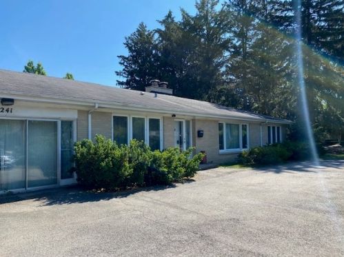 1241 Deerfield Rd, Bannockburn IL  60015-4170 exterior