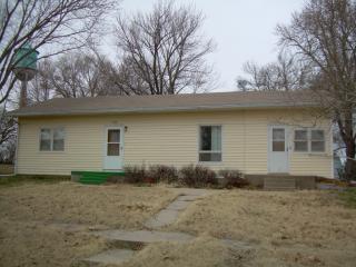 1006 Elmer St, Haddam, KS 66944-9094